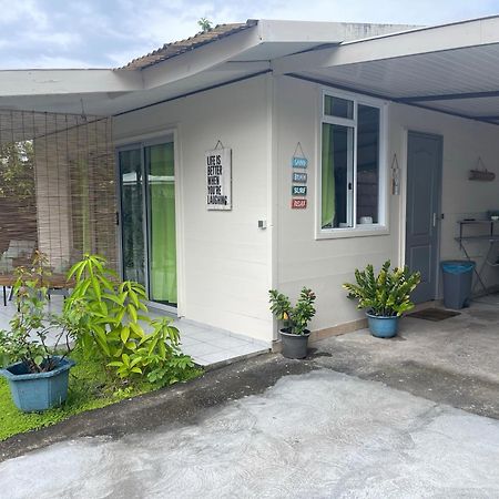 Tuatahi Beach Lodge Punaauia  Exterior photo